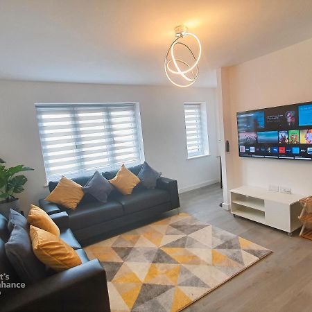 Lovely Home Close To City Center & Rail Station เชสเตอร์ฟิลด์ ภายนอก รูปภาพ